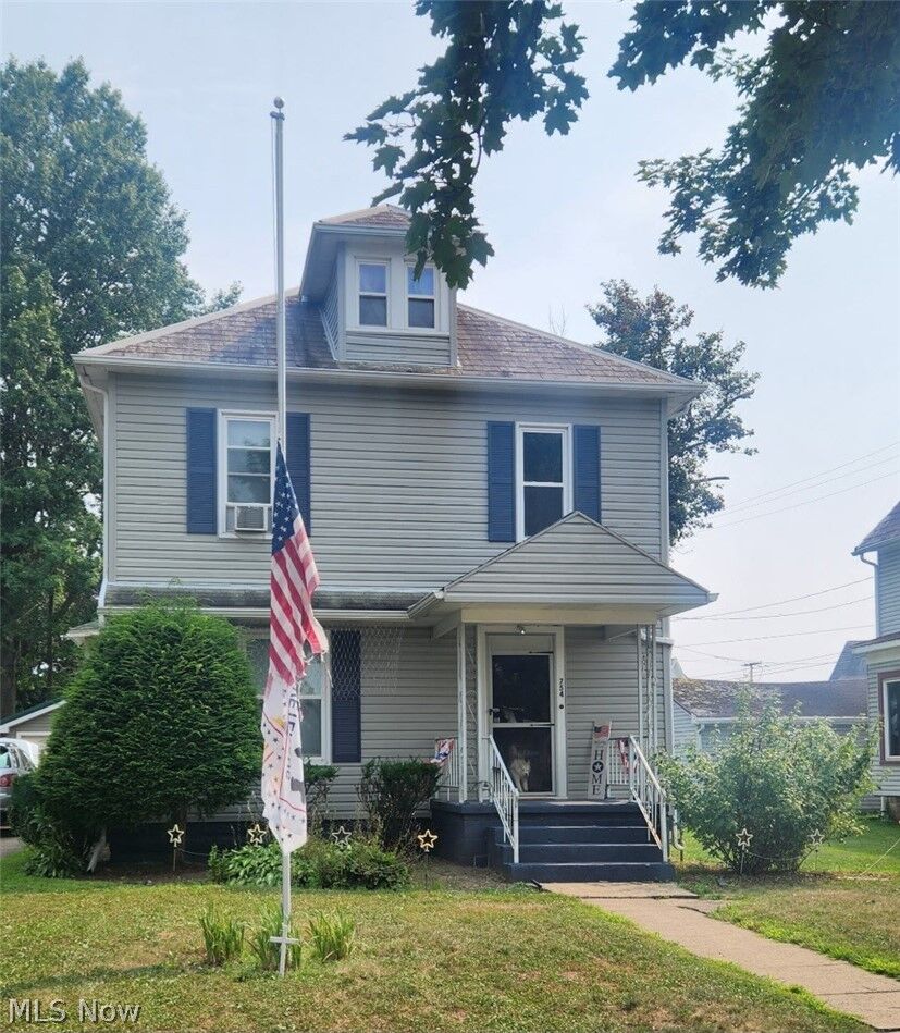 Property Photo:  754 NW Ray Avenue  OH 44663 