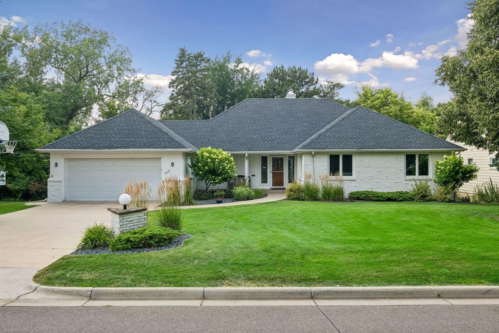 Property Photo:  2516 Monterey Avenue S  MN 55416 