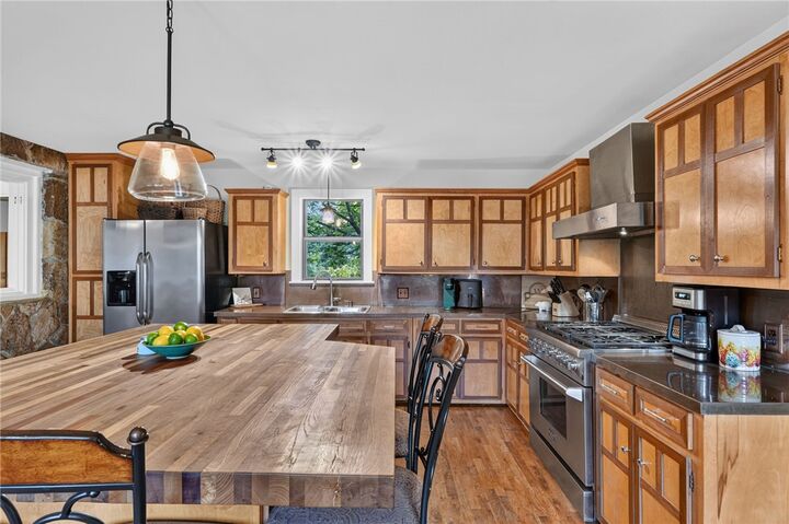 Property Photo:  846 Mission Boulevard  AR 72701 