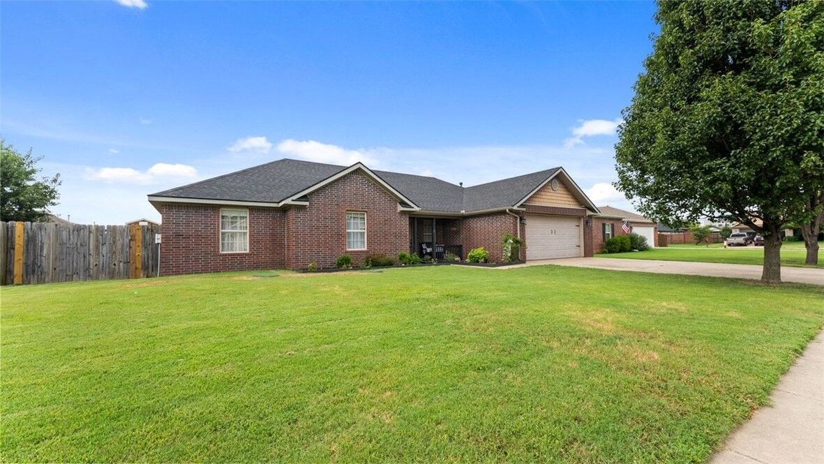 Property Photo:  3416 Garrett Lane  AR 72764 