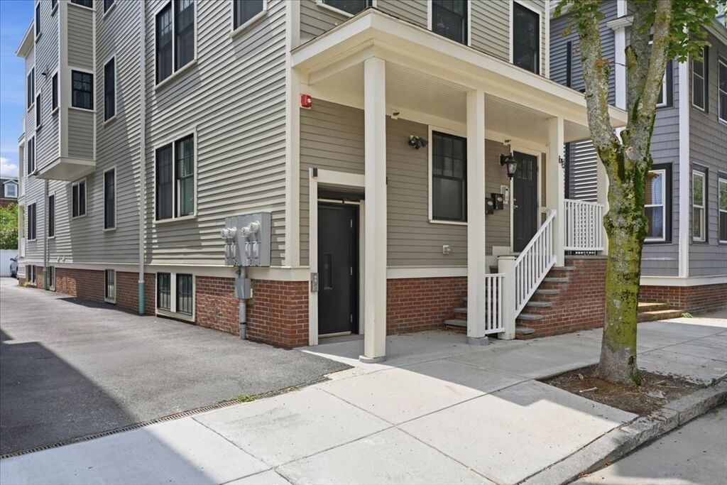 Property Photo: 613 E 6th St. 3 MA 02127