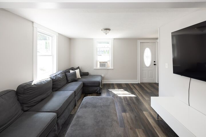 Property Photo:  435 Lake Ave  MA 01604 
