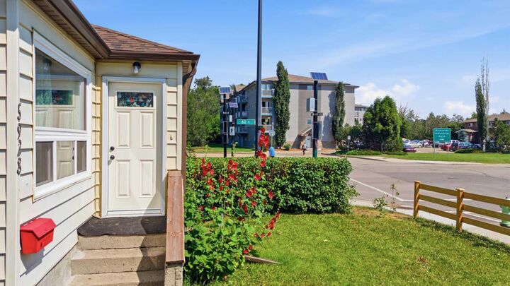 Property Photo: 5928 51 Avenue AB T4N 4H9
