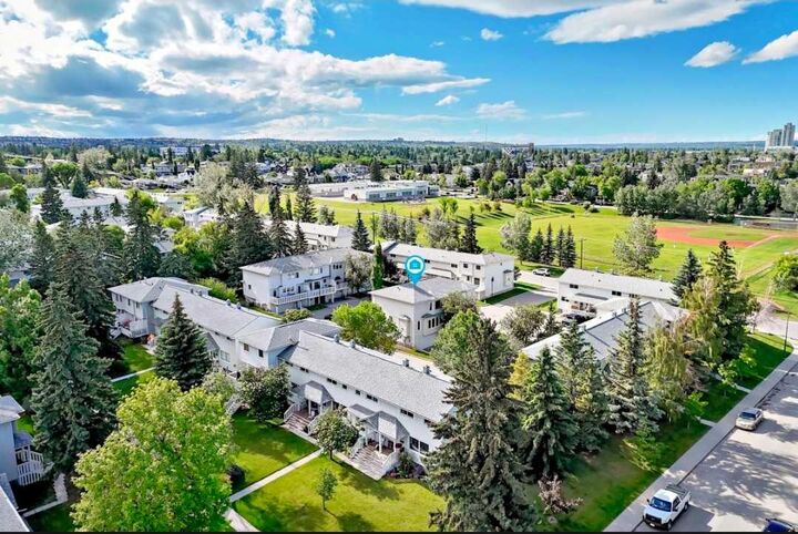Property Photo: 672 Killarney Glen Court SW AB T3E 7H4