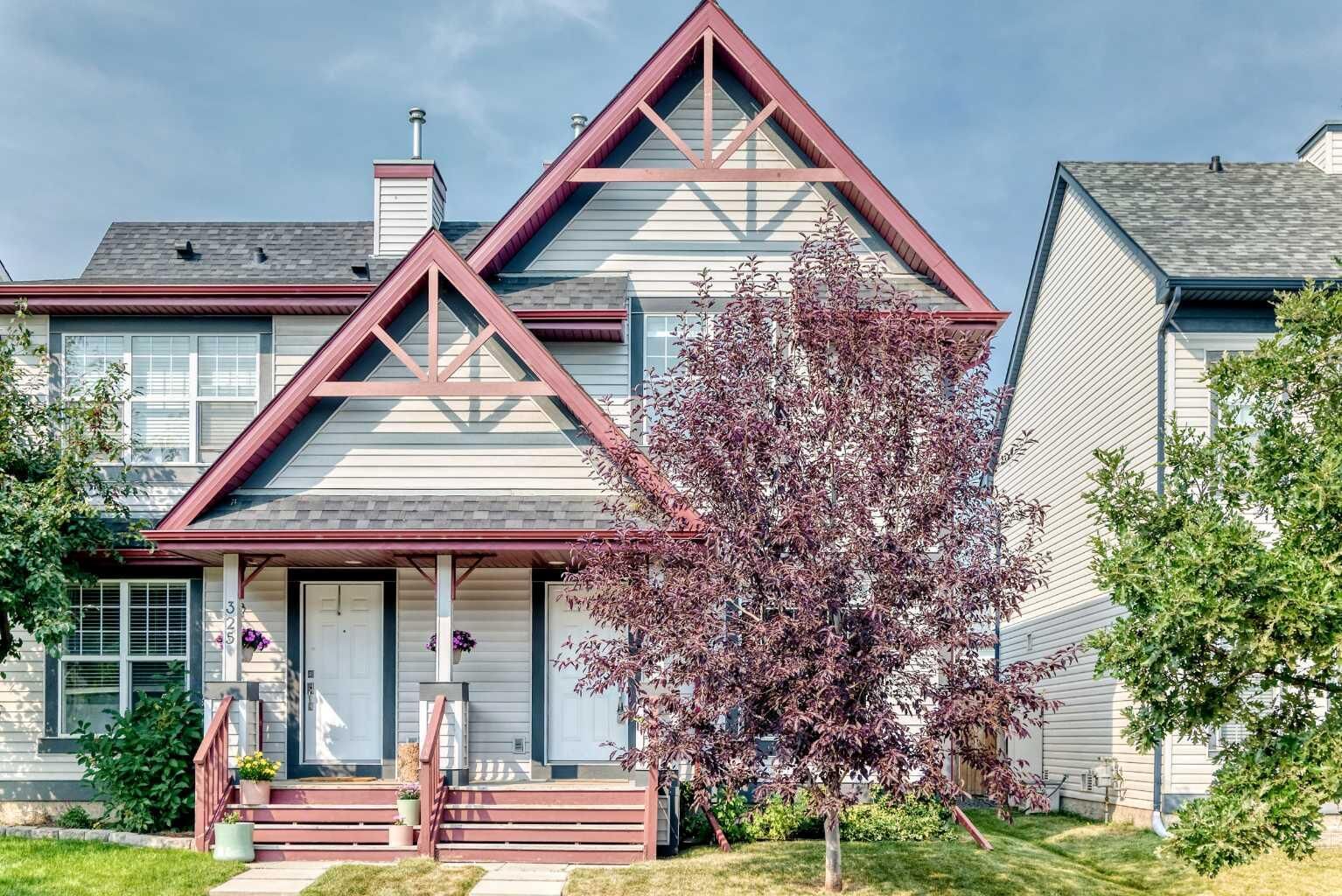 Property Photo: 321 Elgin Point SE AB T2Z 4Z9