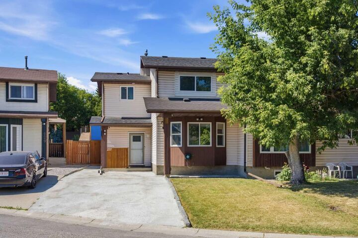 Property Photo: 227 Abalone Place NE AB T2A 6S2