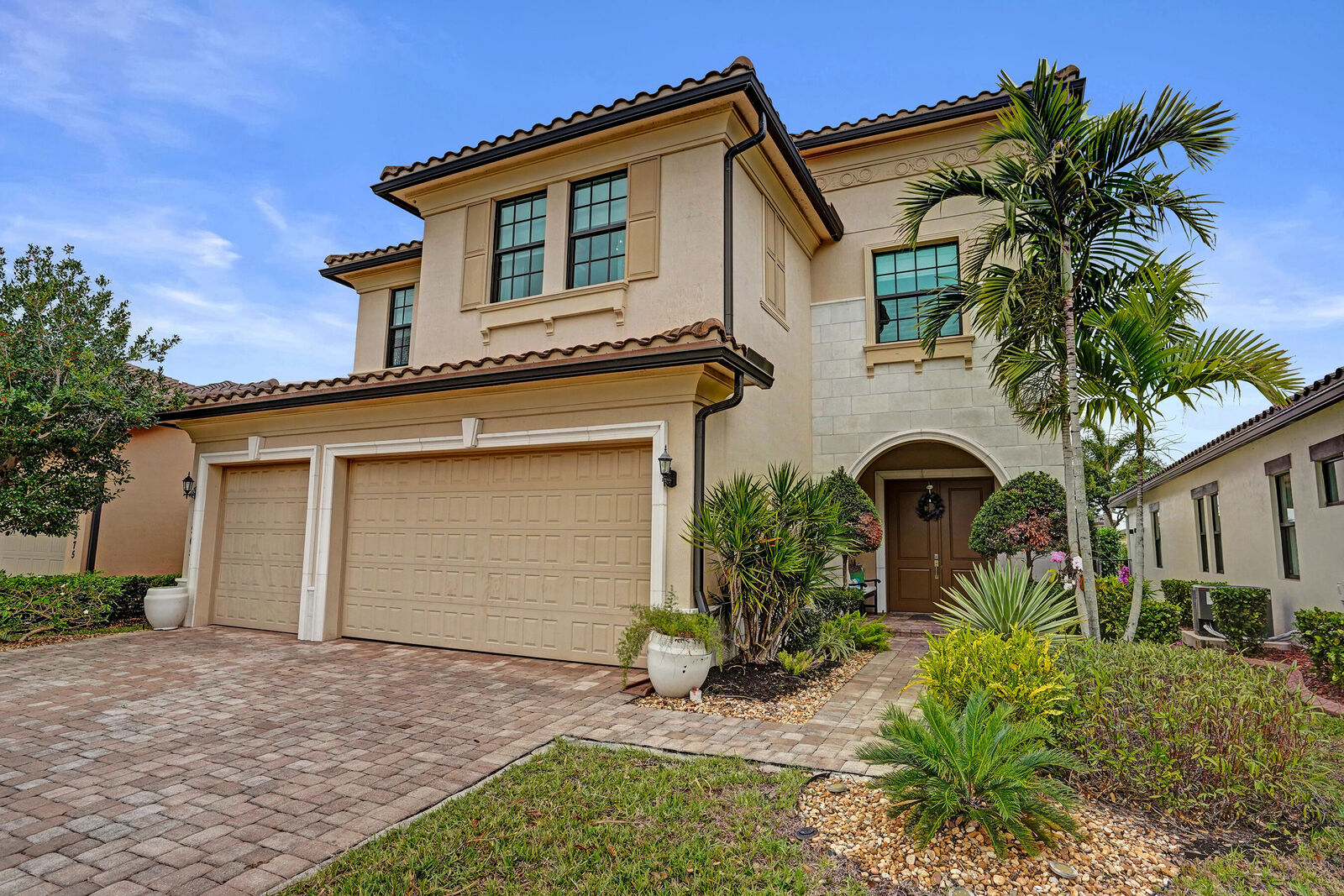 Property Photo: 11965 S Baypoint Circle FL 33076