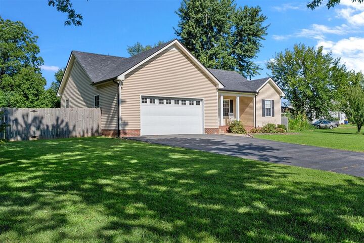 Property Photo: 515 Willow Lane KY 42134