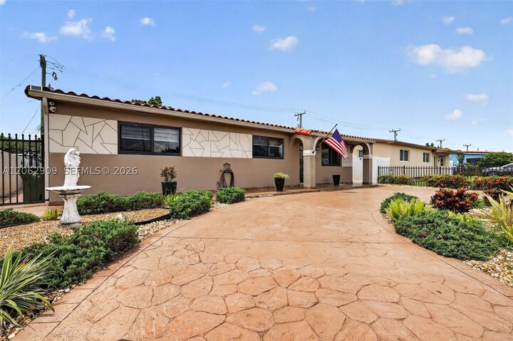 Property Photo: