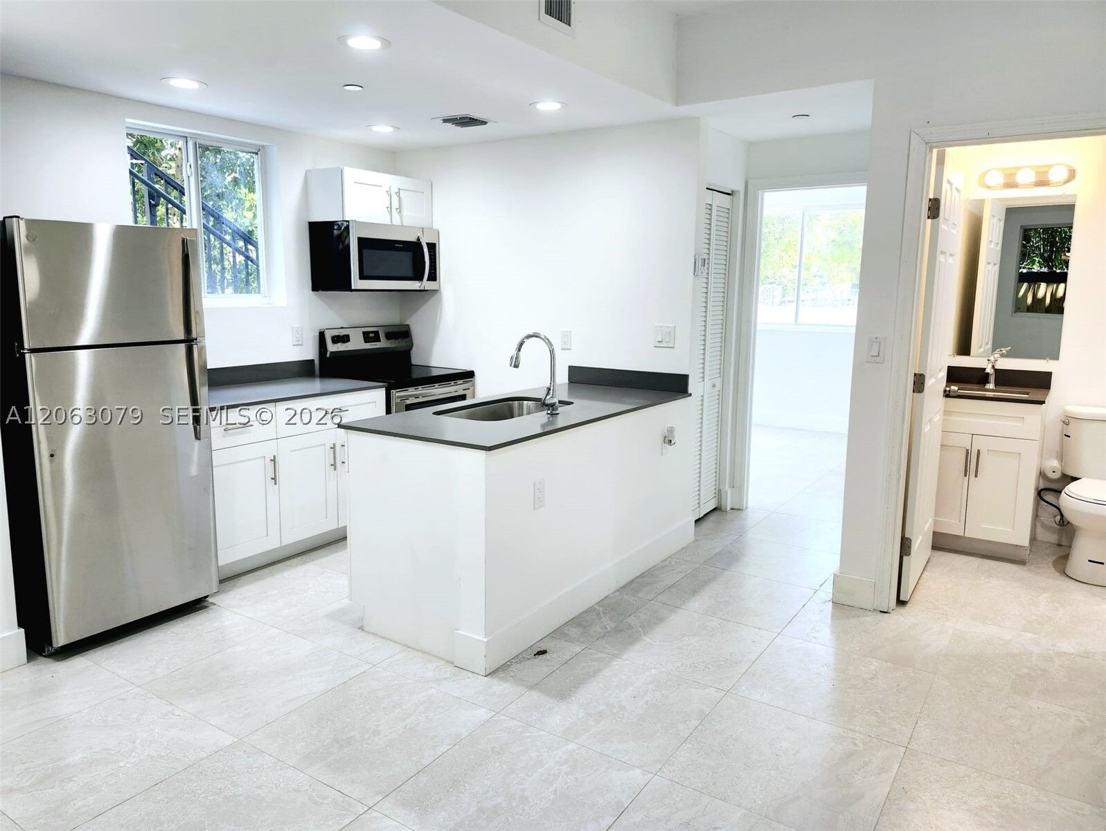 Property Photo: 580 NW 34th St 1 FL 33127