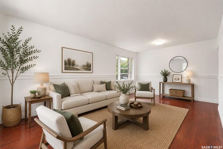 Property Photo: 1300 Aberdeen Street SK S4T 5K2