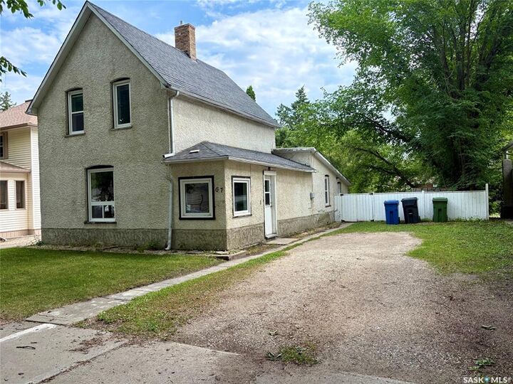 Property Photo:  67 Assiniboia Avenue  SK S3N 1N7 