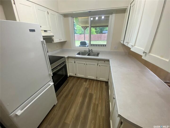 Property Photo: 392 Circlebrooke Drive SK S3N 2Y5