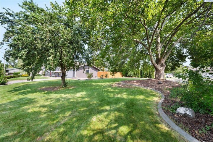 Property Photo:  1448 Rimrock Ave.  WA 99352 