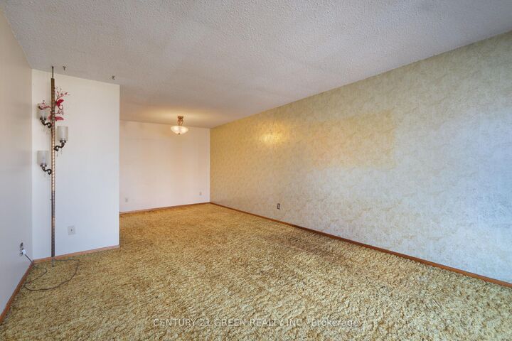 Property Photo: 729 West 5th Street ON L9C 3R3
