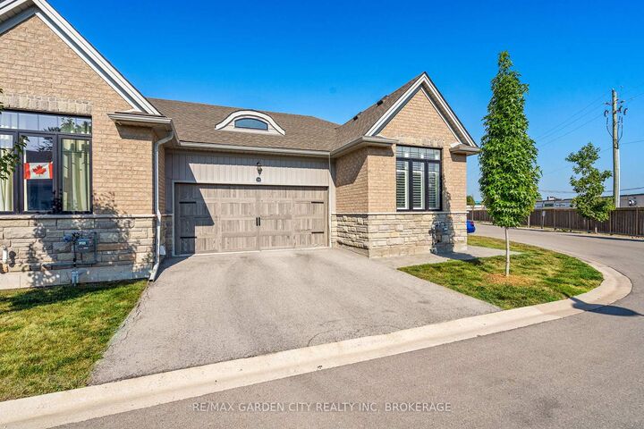 Property Photo: 54 Borden Trail ON L3B 5X1