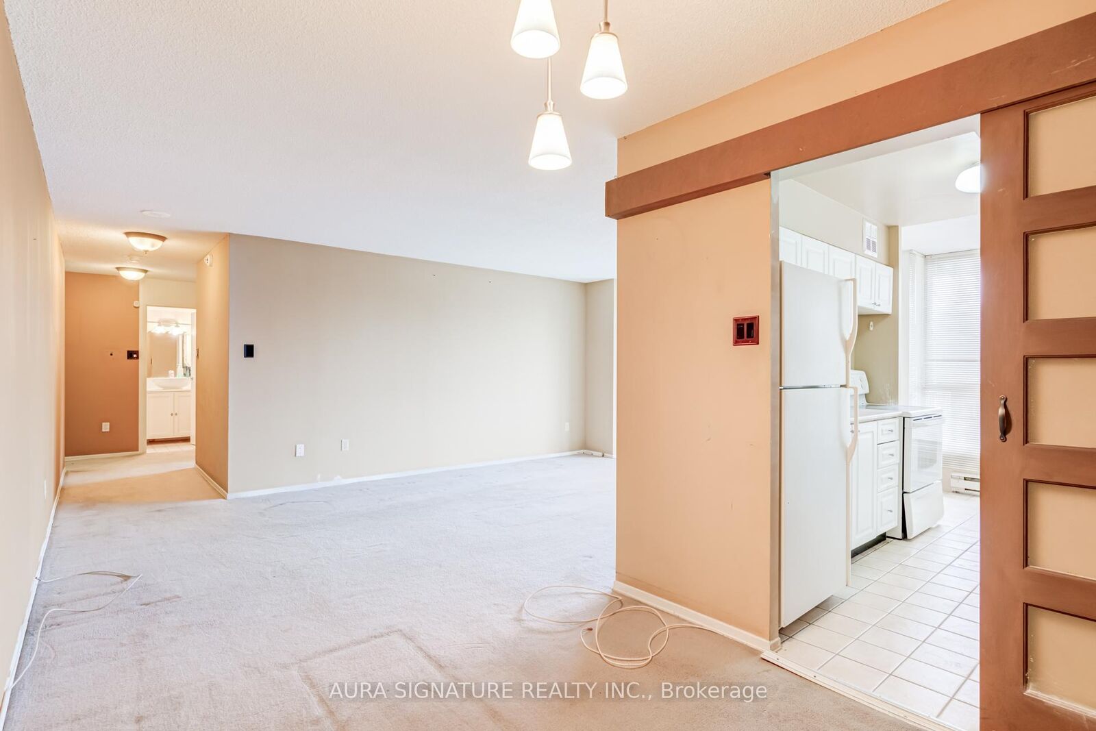 Photo de la propriété:  3077 Weston Road 401  ON M9M 3A1 