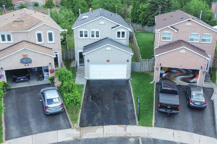 63 Chloe Crescent — photo 1