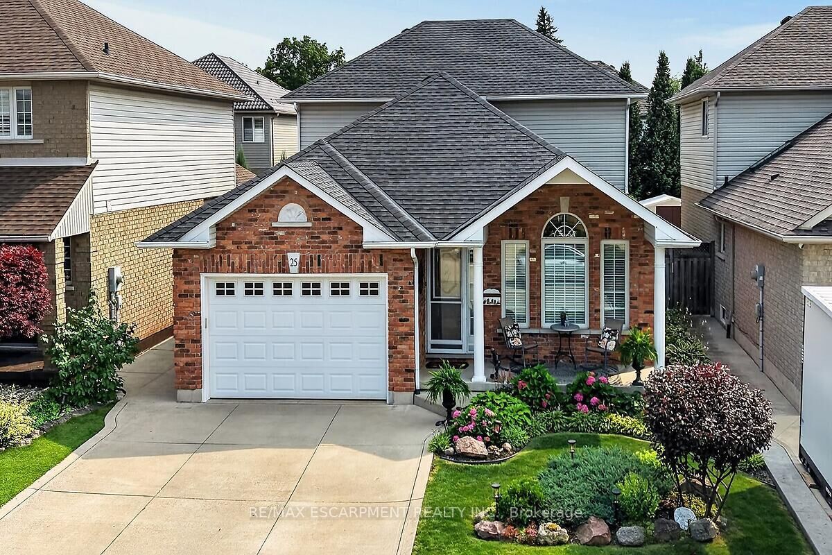 Property Photo: 25 Eric Burke Court ON L9A 5J9