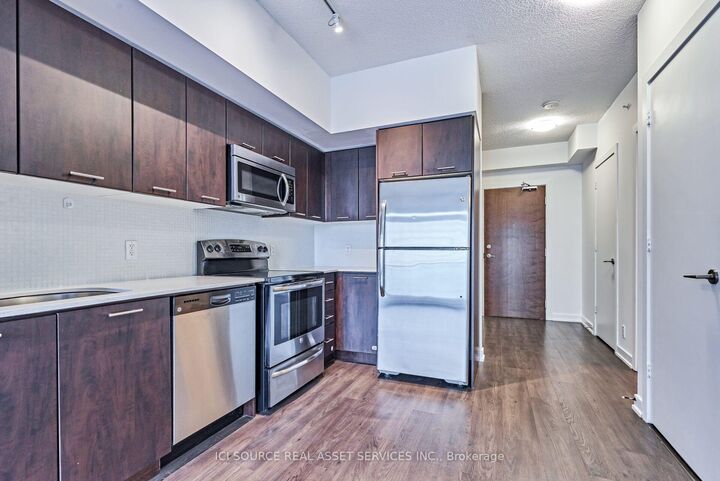 Property Photo:  2220 Lakeshore Boulevard W 3803  ON M8V 0C1 