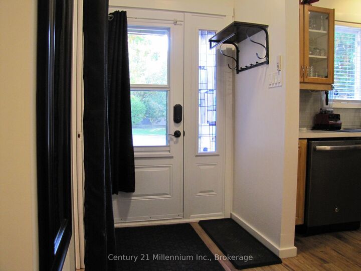 Property Photo:  11 Harbour Street W 341  ON L9Y 5B4 
