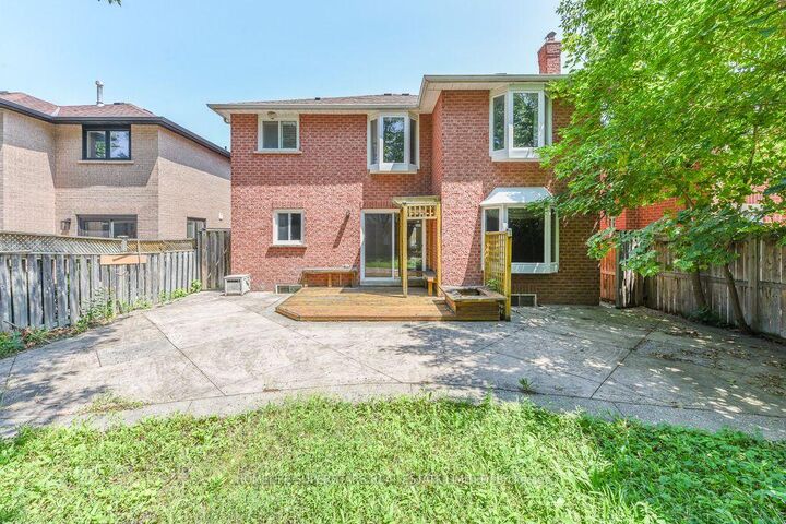 Property Photo: 2508 Paula Court W ON L5K 2R5