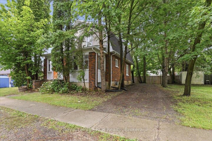 Property Photo: 144 Davidson Avenue S ON N4W 2J6