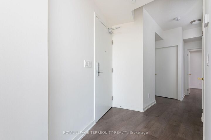 Property Photo:  49 East Liberty Street 1802  ON M6K 0B2 