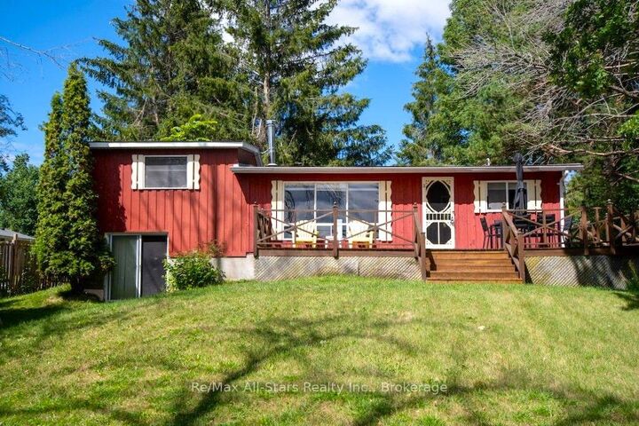 Property Photo:  35 Alpine Street  ON K9V 4R1 