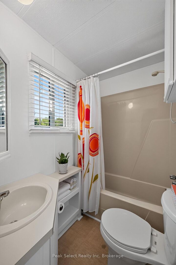 Property Photo: 198 Springbank Drive 205 ON N6J 1G1