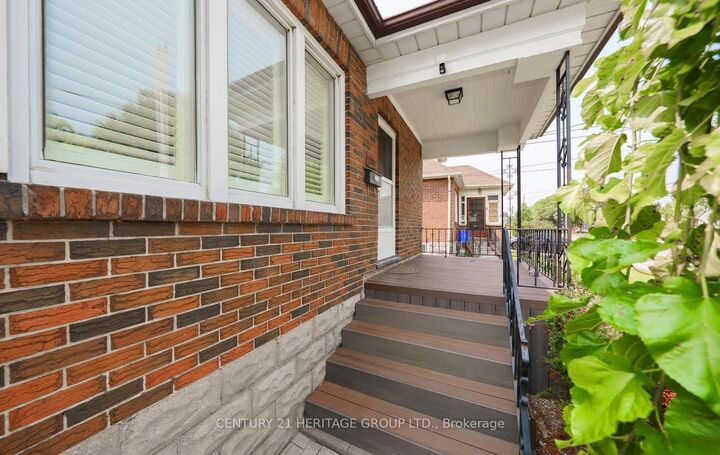 Property Photo:  203 Hibbert Avenue  ON L1J 1V4 