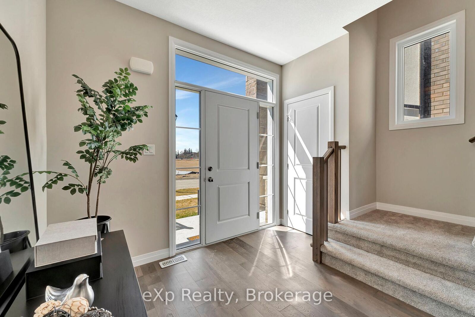 Property Photo:  106 O.j Gaffney Drive  ON N5A 0K9 