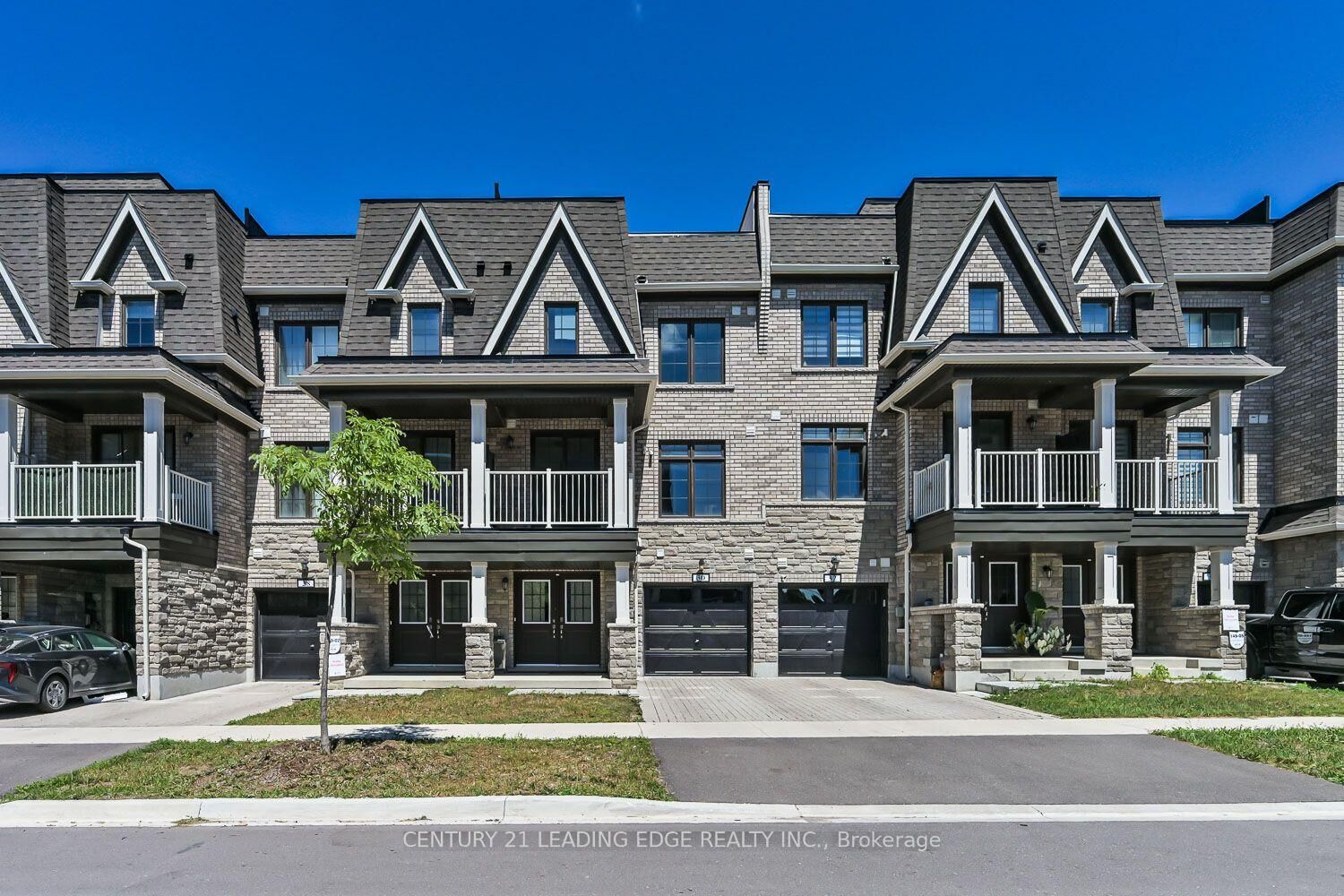 Photo de la propriété:  30 William Shearn Crescent  ON L6C 3J4 