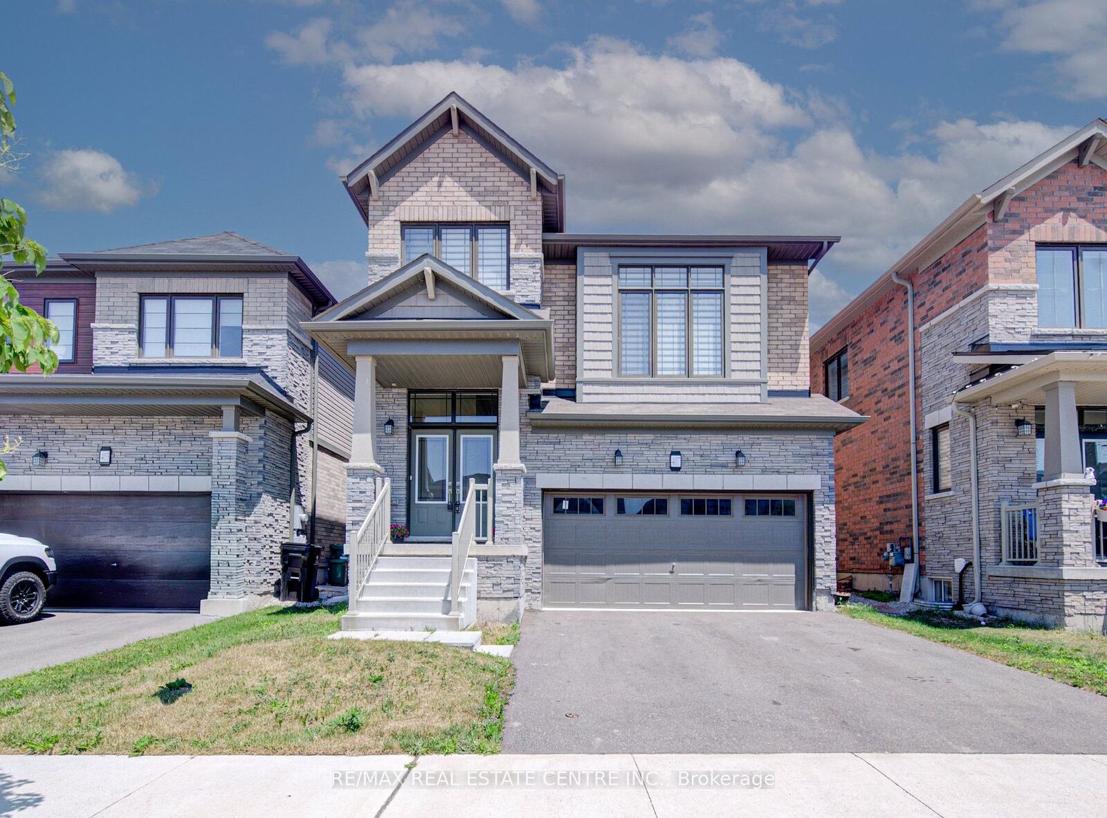 Property Photo: 407 Dolman Street ON N0B 1M0