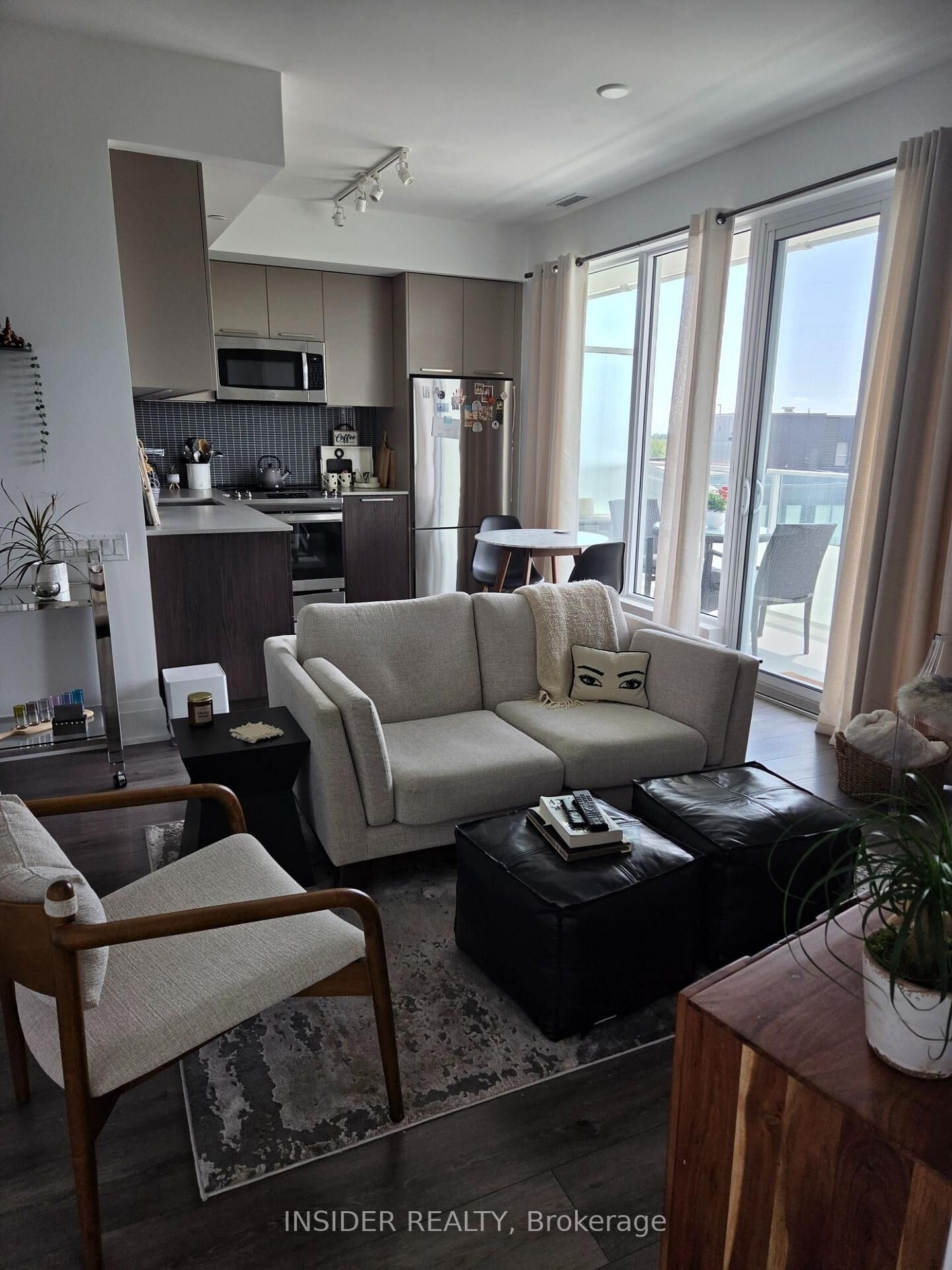 Photo de la propriété:  20 Brin Drive 1009  ON M8X 0B2 