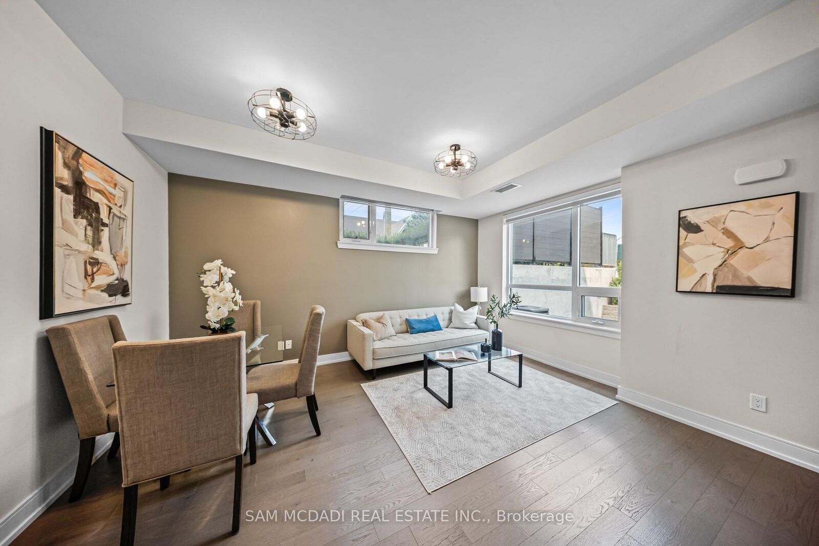 Property Photo:  670 Atwater Avenue 1  ON L5G 0B6 