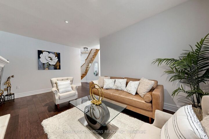 Property Photo: 19 Tweedie Crescent ON L1P 1X4
