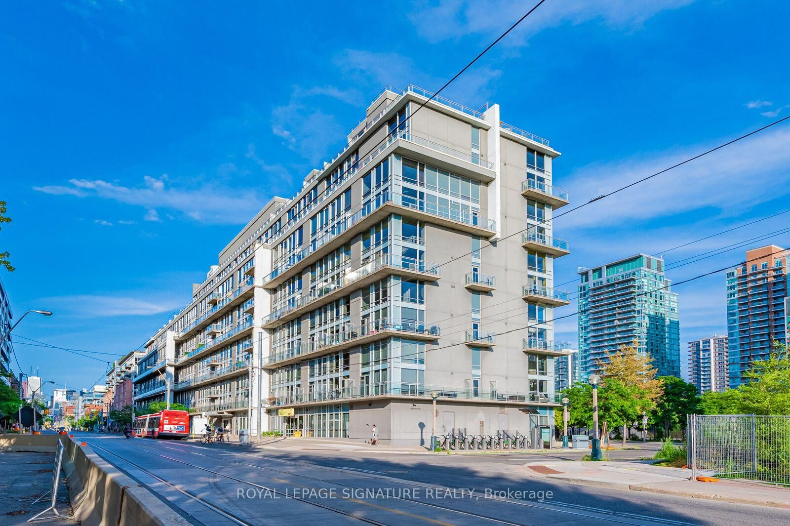 Property Photo: 1029 King Street W 438 ON M6K 3M9