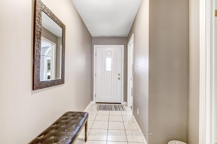 Property Photo: 1077 Hamilton Road 47 ON N5W 6G3