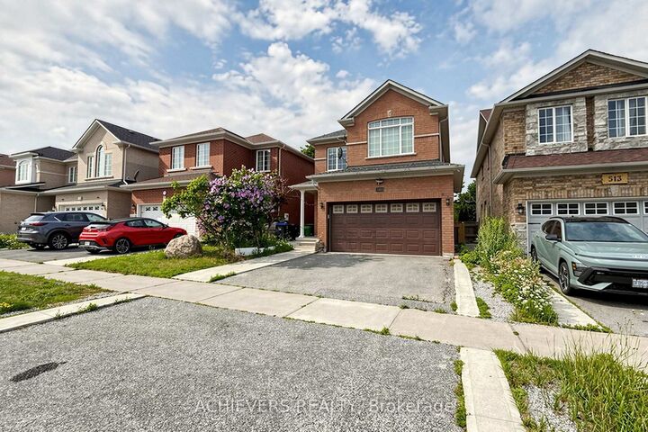 Property Photo: 517 Navigator Drive ON L5W 1P5