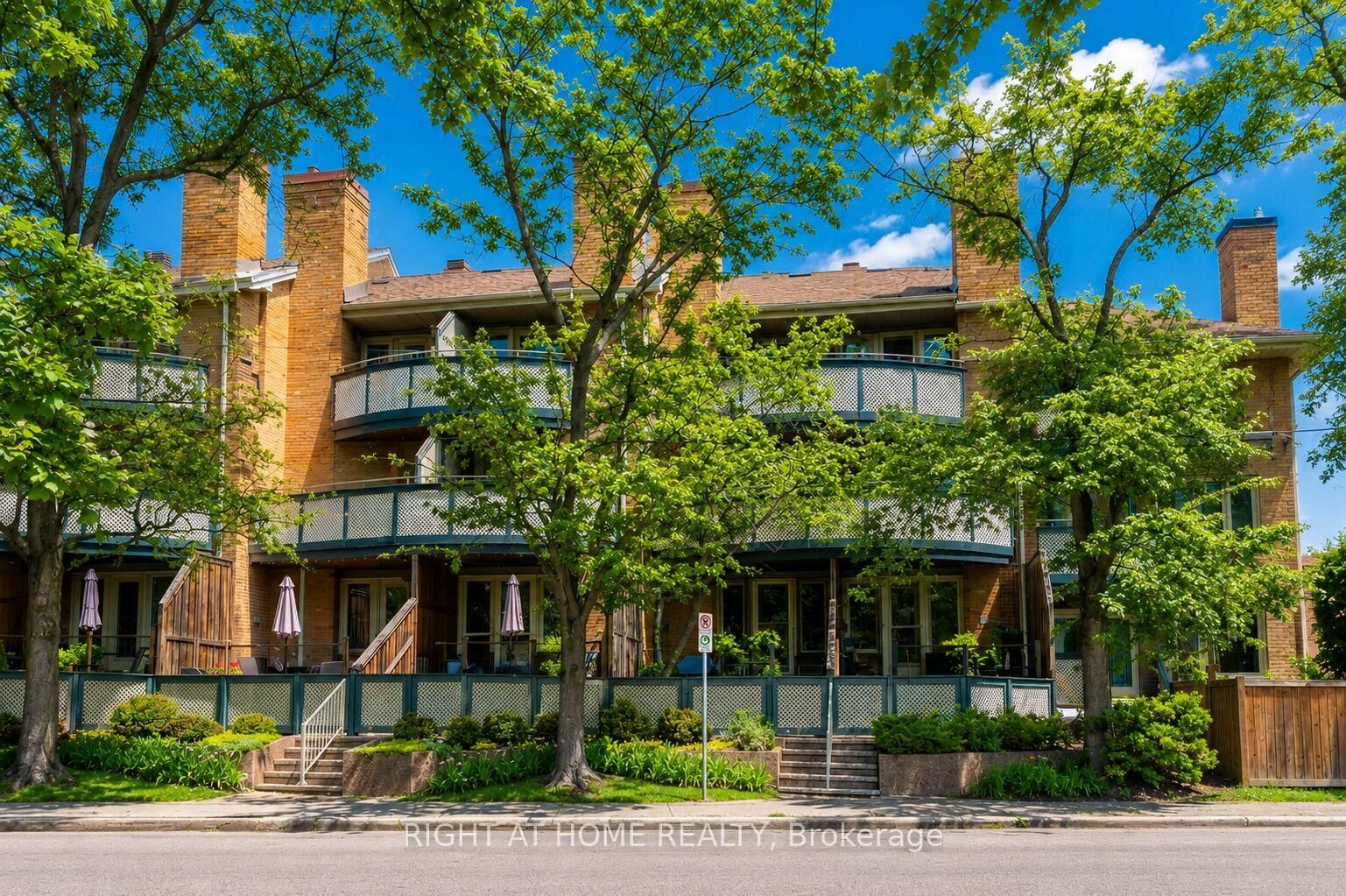 Property Photo: 2 Columbus Avenue 6 ON K1K 1R3
