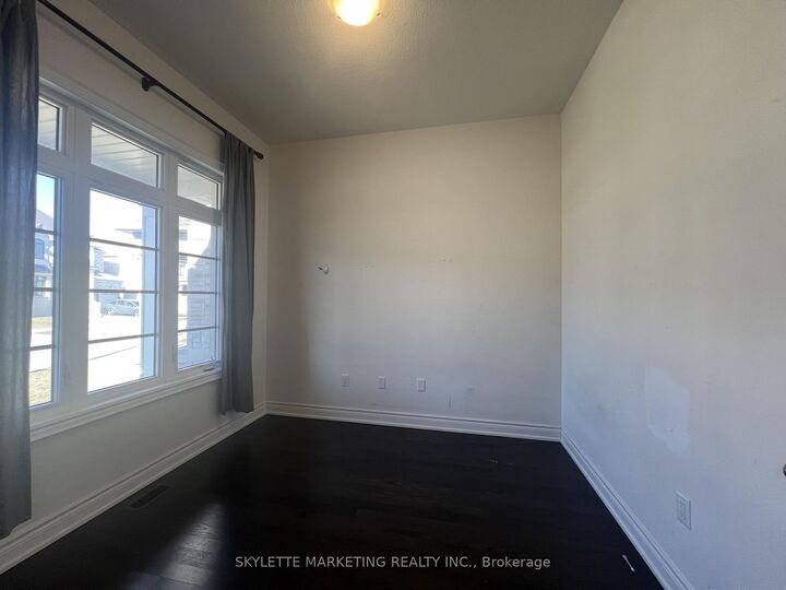 Property Photo: 5 Beebalm Lane ON L9N 0T4