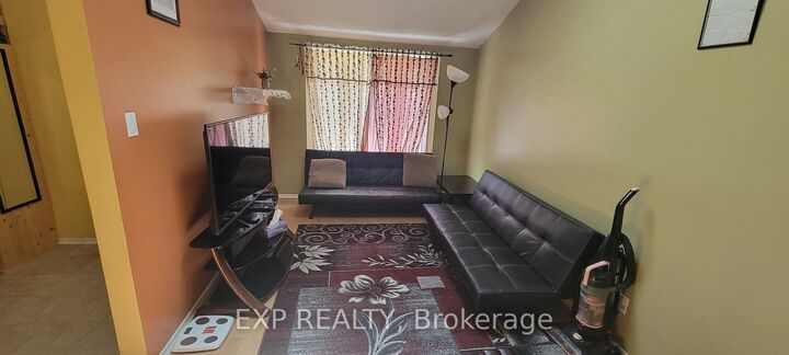 Property Photo:  796 Harlequin Crescent  ON K1E 2P3 