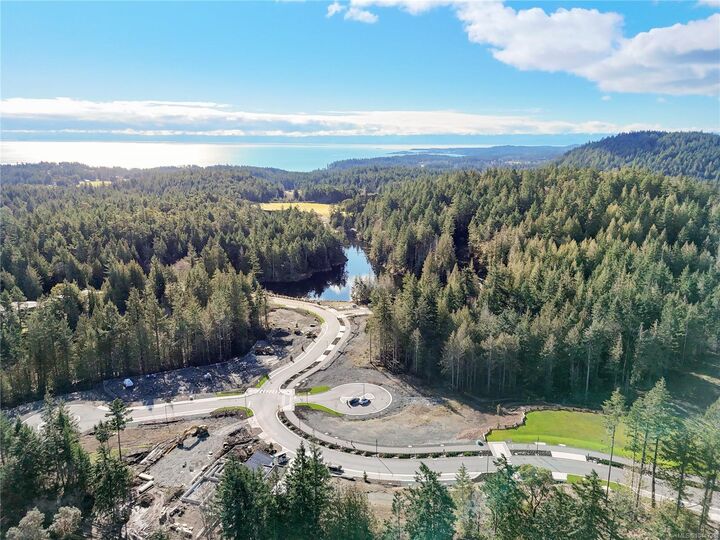 Property Photo:  905 Cauldron Crt  BC V9C 0R7 