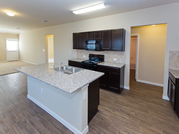 Property Photo: 12117 Greywacke Drive TX 78653