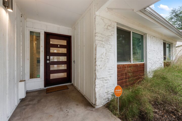 Property Photo: 7310 Broken Arrow Lane TX 78745