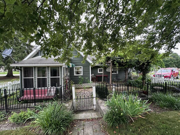Property Photo: 11585 Clear Ridge Road PA 15537