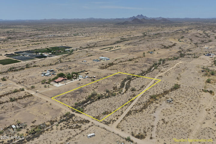Property Photo: 30439 W Wildcat Drive 27 AZ 85361