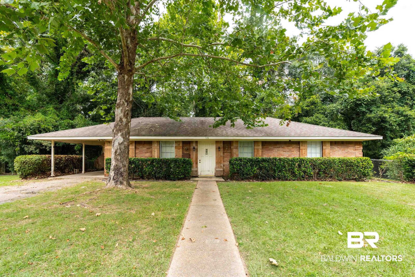 Property Photo: 536 Woodlore Drive AL 36611