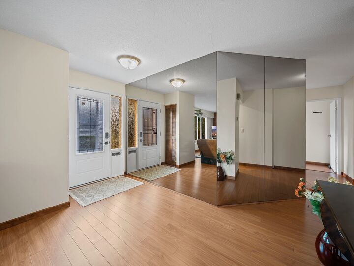 Property Photo:  667 Cypress Street  BC V3J 6L3 